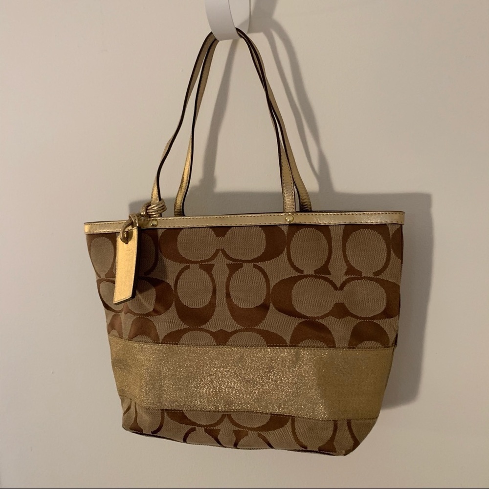 GUC Vintage Y2K Signature Jacquard/Gold Reversible Coach Tote